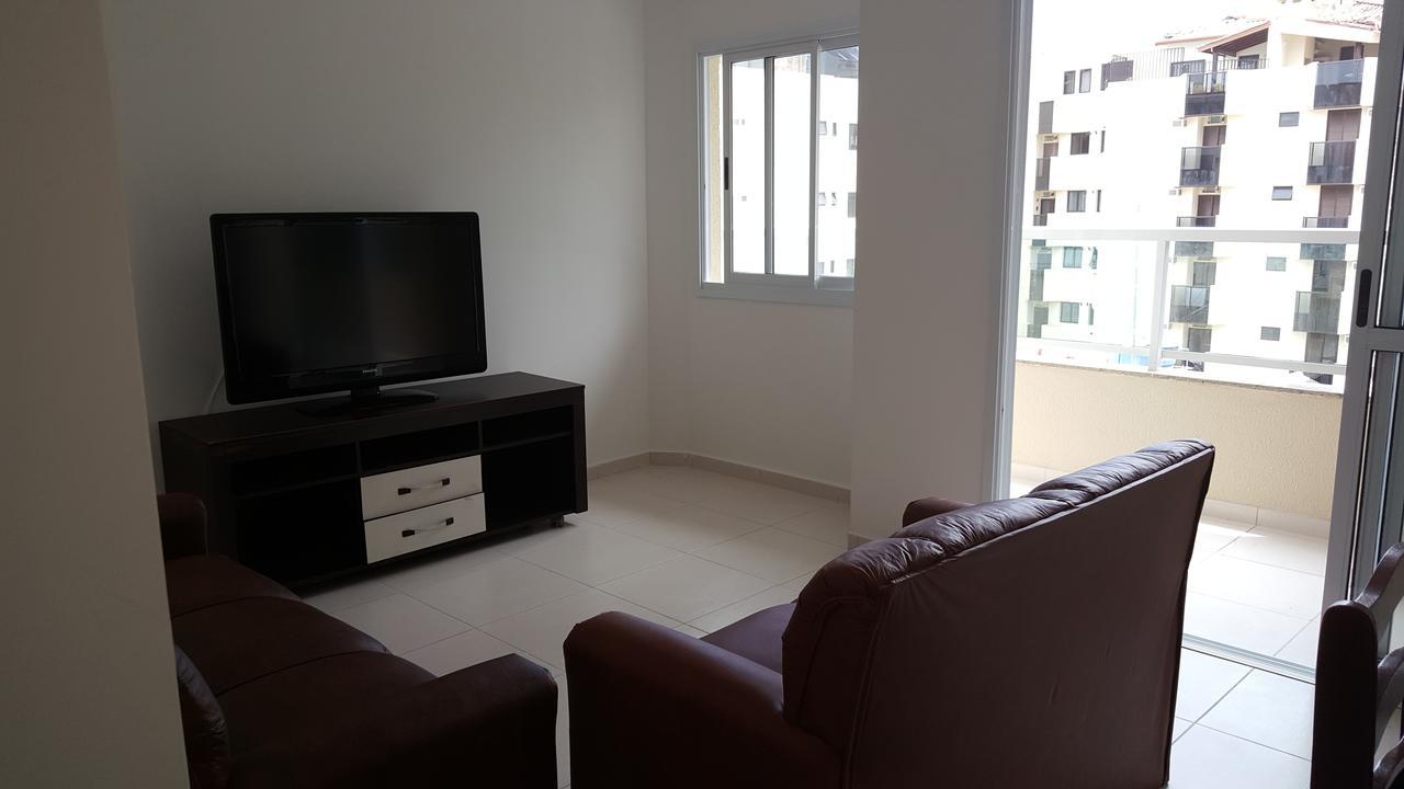 Condominio Newton Ximenes 30 Metros Da Praia Ubatuba Buitenkant foto